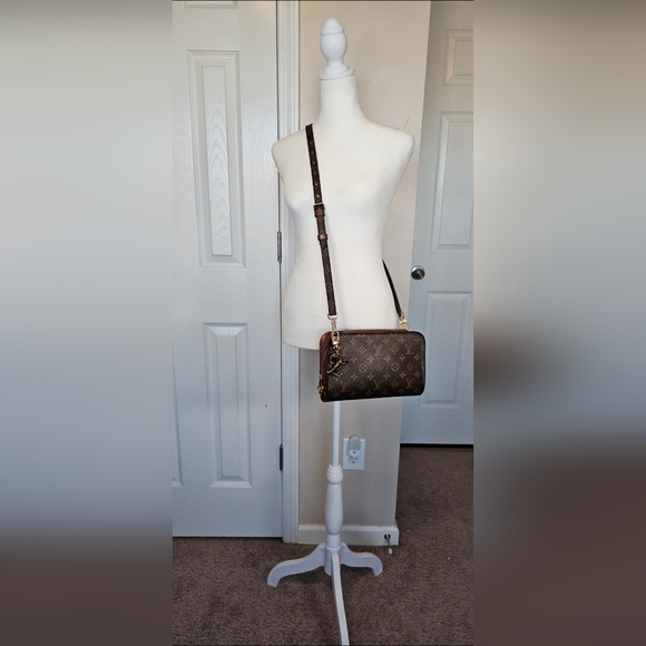 Authentic LOUIS VUITTON Monogram Orsay Clutch Crossbody Bag - Picture 12 of 14